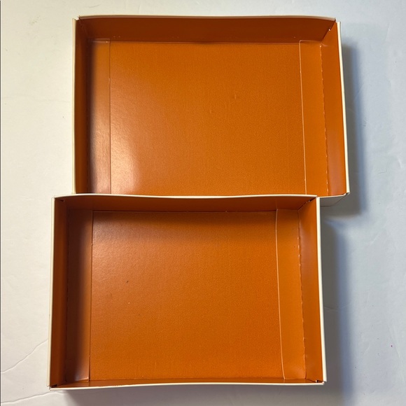 Coach Cream Leatherware Box with Logo, Empty Box- Gift Box - Picture 6 of 13